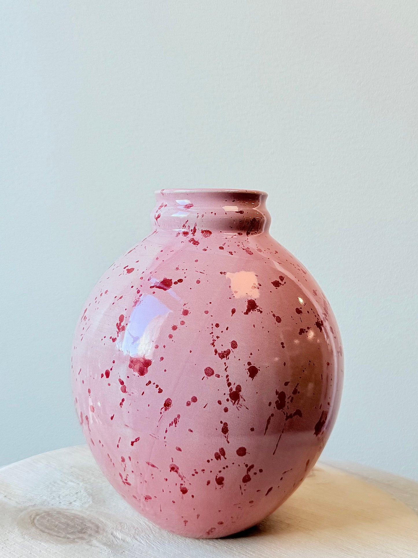 Rosa Vas Röda stänk