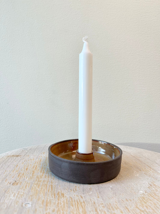 Clean candle holder