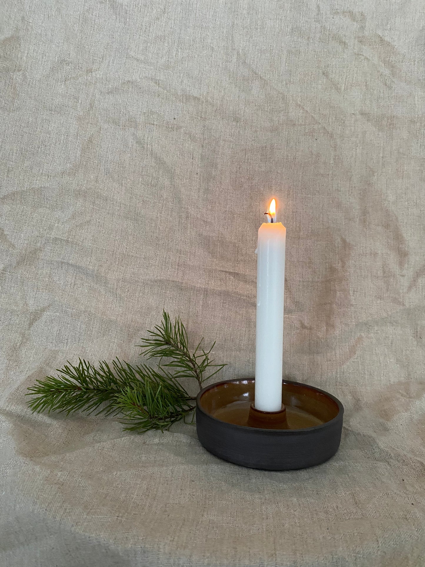 Clean candle holder